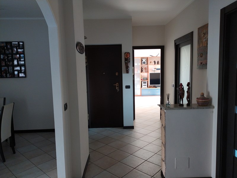 Appartamento in Vendita a Biella, zona Pavignano, 90'000€, 105 m²
