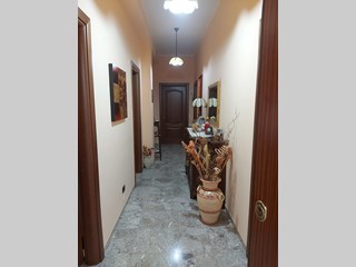 Trilocale in Vendita a Crispiano, zona C.ne Conca D'Oro, 129'000€, 130 m²