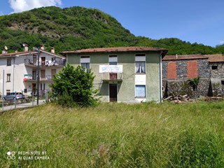 Casa Indipendente in Vendita a Dubino, zona Careciasca, 280'000€, 100 m²