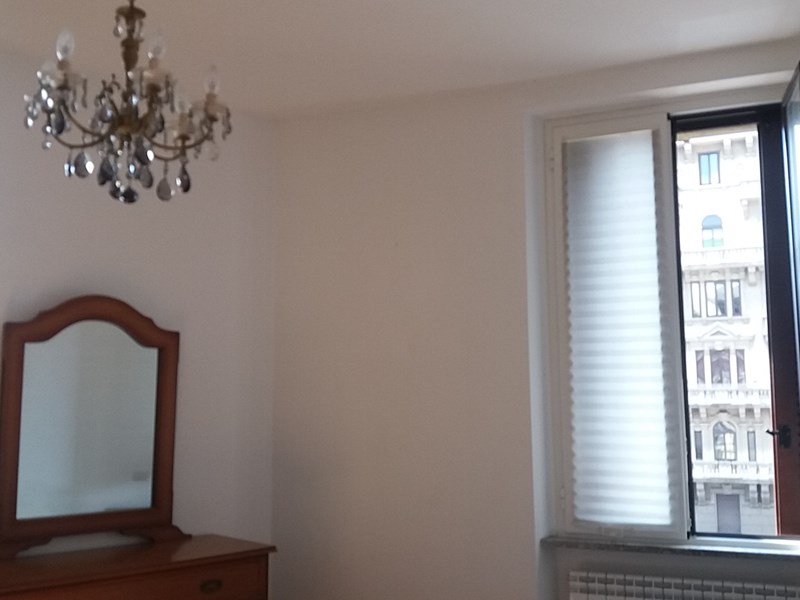 Trilocale in Affitto a Milano, zona Centro, 1'500€, 70 m², arredato