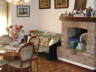 Villa bifamiliare in Vendita a Canale, zona COLLINARE, 125'000€