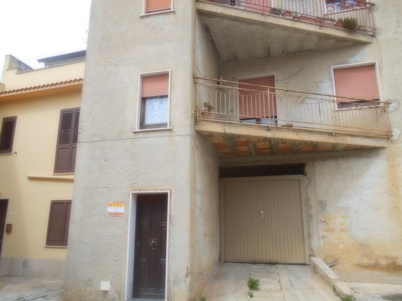 Appartamento in Affitto a Castelvetrano, zona periferia , 270€, 110 m²