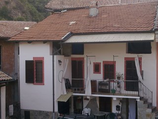 Casa Semi Indipendente in Vendita a Sant'Ambrogio di Torino, 80'000€, 70 m²