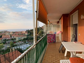 Bilocale in Vendita a Costarainera, zona San Lorenzo al mare , 170'000€, 60 m², arredato