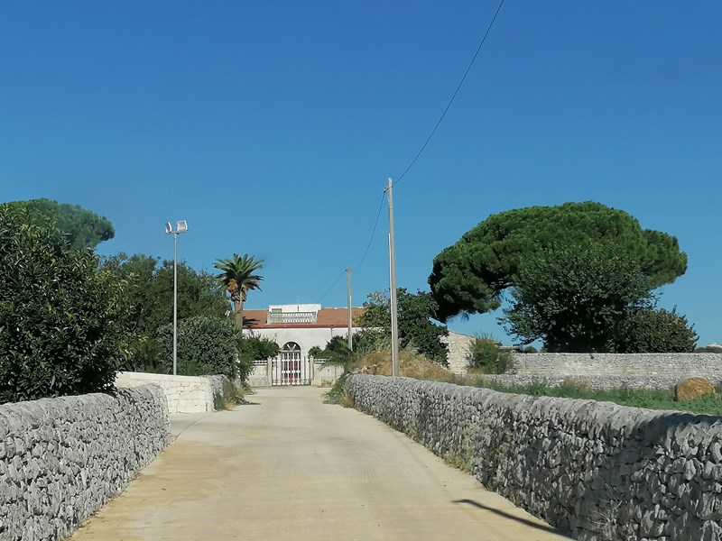 Villa in Vendita a Modica, zona Trebalate , 5200 m²