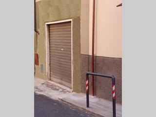 Magazzino in Affitto a Carrara, zona Avenza, 220€