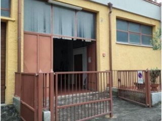 Immobile commerciale in Vendita a Rufina, 120'000€, 200 m²