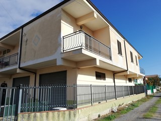 Casa Indipendente in Vendita a Corigliano Rossano, zona schiavonea, 330'000€, 800 m²