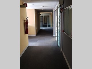 Ufficio in Affitto a Roma, zona eur torrino, 900 m²