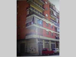 Appartamento in Vendita a Barletta, zona Settefrati, 180'000€, 170 m²