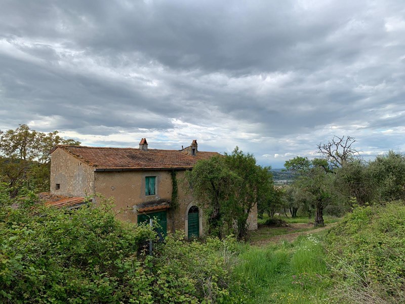 Rustico in Vendita a Casciana Terme Lari, 320'000€, 220 m²