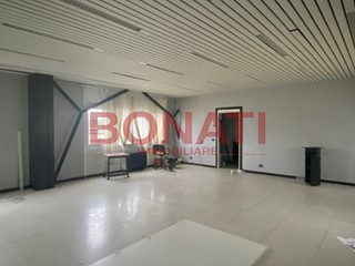 Ufficio in Vendita a La Spezia, zona Periferia Est, 120'000€, 220 m²