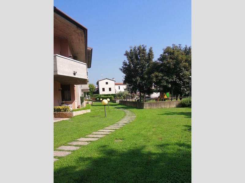 Quadrilocale in Vendita a San Martino Buon Albergo, zona Ferrazze, 240'000€, 130 m²