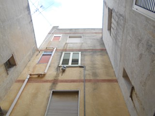 Appartamento in Vendita a Castelvetrano, zona Seggio, 70'000&euro;, 300 m²