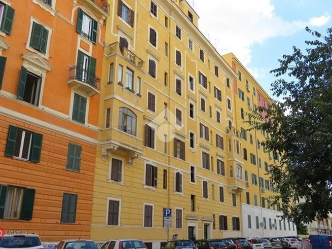 Trilocale in Vendita a Roma, zona San Giovanni, 430'000€, 92 m²