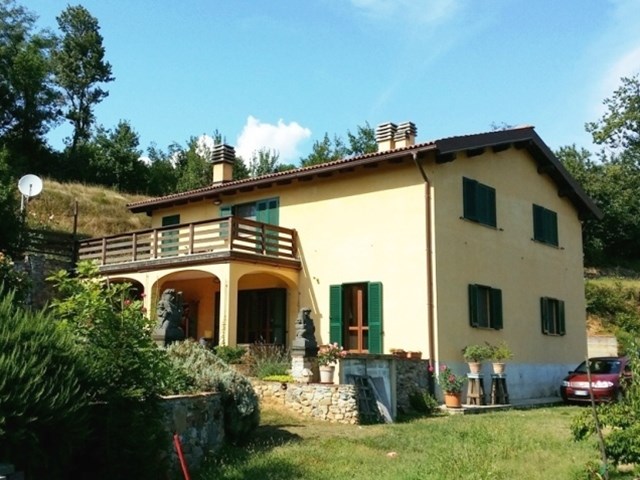 Villa in Vendita a Altare, zona Località Fugona, 459'000€, 266 m², arredato