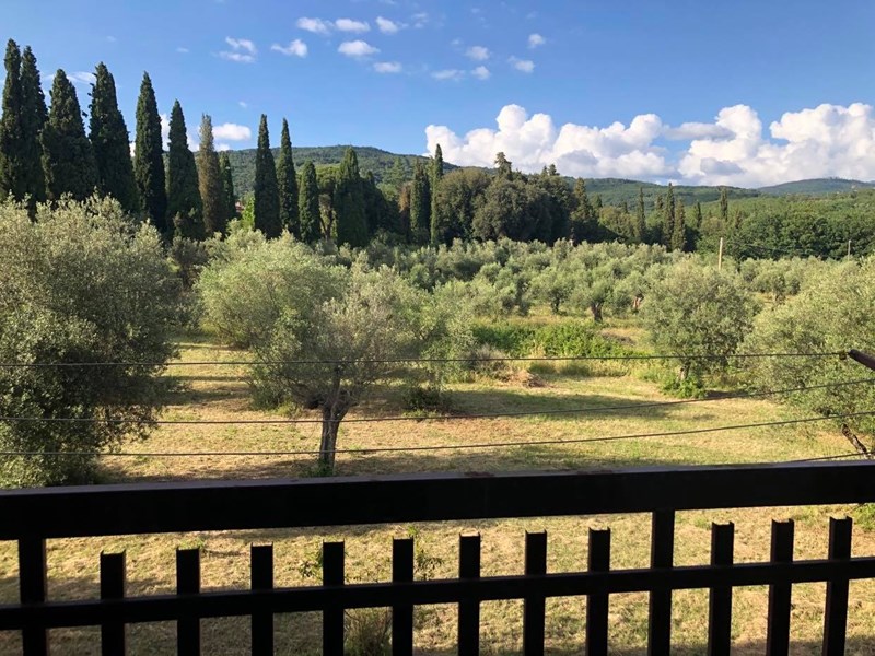 Trilocale in Vendita a Tuoro sul Trasimeno, zona Via montessori , 65'000€, 70 m², arredato