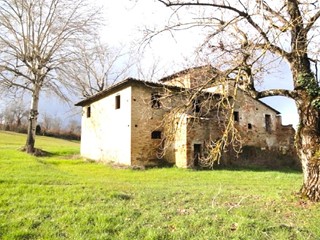 Casale in Vendita a Gambassi Terme, 390'000€, 550 m²