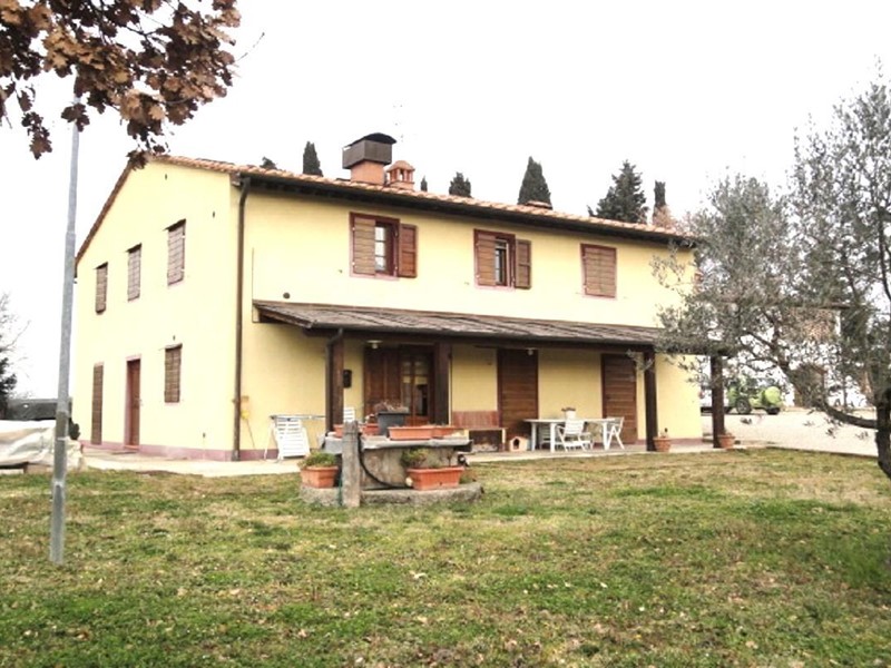 Casale in Vendita a Certaldo, 620'000€, 320 m², con Box