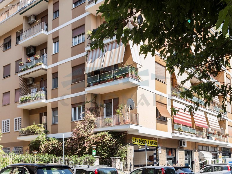 Quadrilocale in Vendita a Roma, zona marconi, 272'000€, 85 m²