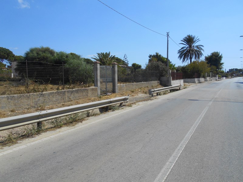 Terreno edificabile in Vendita a Castelvetrano, zona Marinella Di Selinunte, 600'000&euro;, 9000 m²
