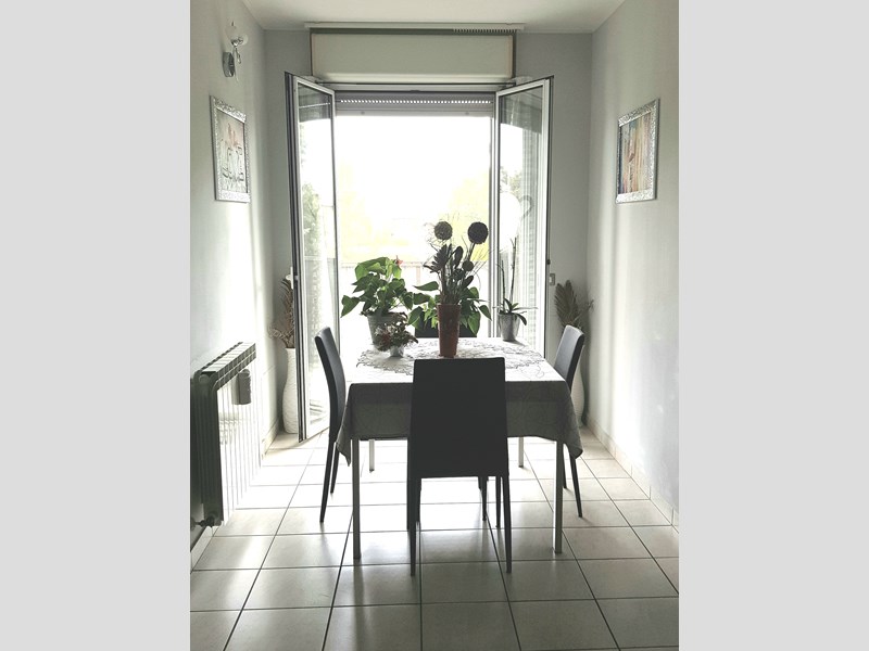 Bilocale in Vendita a Gallarate, zona Via Torino , 150'000€, 85 m², con Box