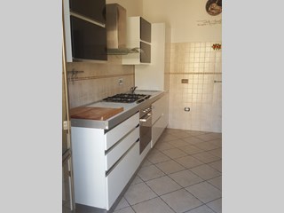 Quadrilocale in Vendita a Ciampino, zona Via Bleriot, 195'000€, 65 m², arredato