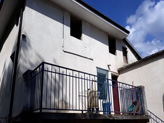 Rustico in Vendita a Rocca d'Arazzo, zona frazione Santa Caterina - Via Ollino 91 - , 12'000&euro;, 60 m², arredato