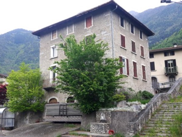 Casa Indipendente in Vendita a Sonico, 89'000€