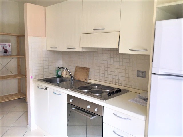 Bilocale in Affitto a Parma, zona LUNGOPARMA, 550€, 55 m², arredato