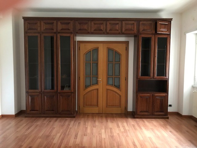 Quadrilocale in Vendita a Roma, zona Santa Maria delle Mole, 190'000€, 120 m²