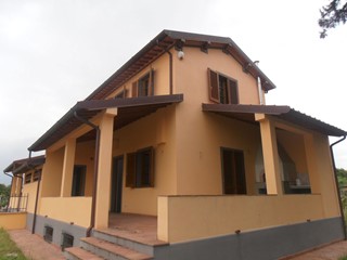 Casa Semi Indipendente in Vendita a Camaiore, zona Lido di Camaiore, 500'000&euro;, 180 m²