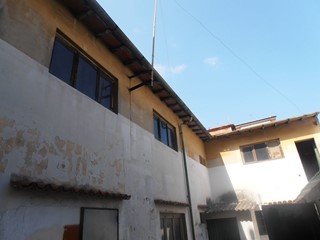 Capannone in Vendita a Viareggio, zona Viareggio Mare, 280'000€, 200 m²