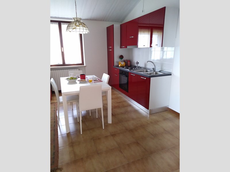 Trilocale in Affitto a Villafranca di Verona, zona 1,6 km dal centro, 750€, 60 m², arredato