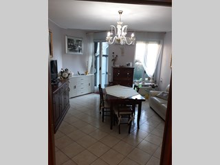 Trilocale in Vendita a Arcisate, zona brenno, 170'000€, 90 m², arredato