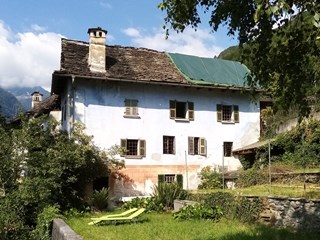 Rustico in Vendita a Vanzone con San Carlo, zona Semicentrale, 130'000€, 420 m²