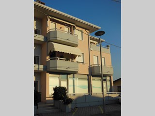 Appartamento in Vendita a Godega di Sant'Urbano, zona Bibano, 88 m², arredato, con Box
