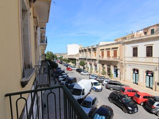 Quadrilocale in Vendita a Siracusa, zona Corso Umberto, 118 m²