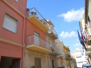 Appartamento in Vendita a Castelvetrano, zona Cappuccini, 18'000&euro;, 100 m²