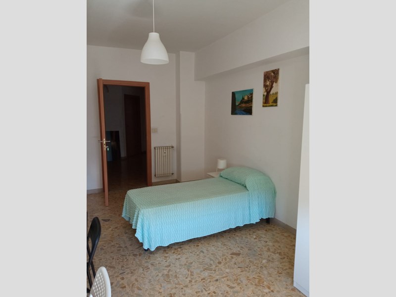 Stanza in Affitto a Roma, zona Roma Tiburtino, 340€, 100 m²