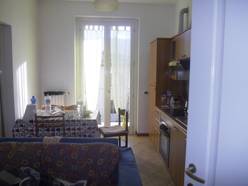 Appartamento in Affitto a Brescia, zona MOMPIANO, 300€, 70 m²