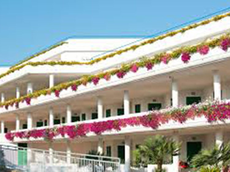 Trilocale in Vendita a Monopoli, zona Cala Corvino, 6'000€, 70 m², arredato