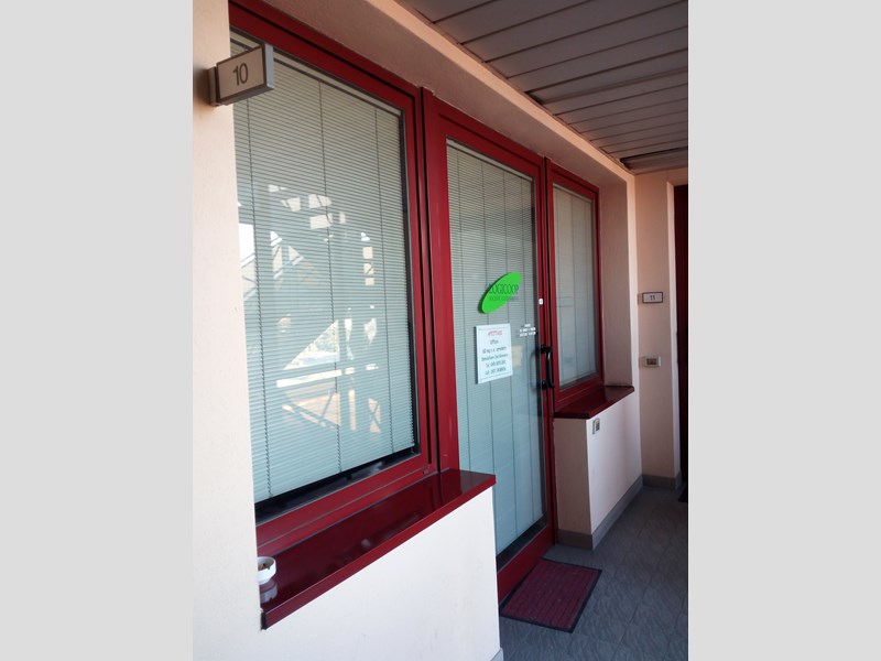 Ufficio in Affitto a San Giovanni Lupatoto, 460€, 60 m², arredato