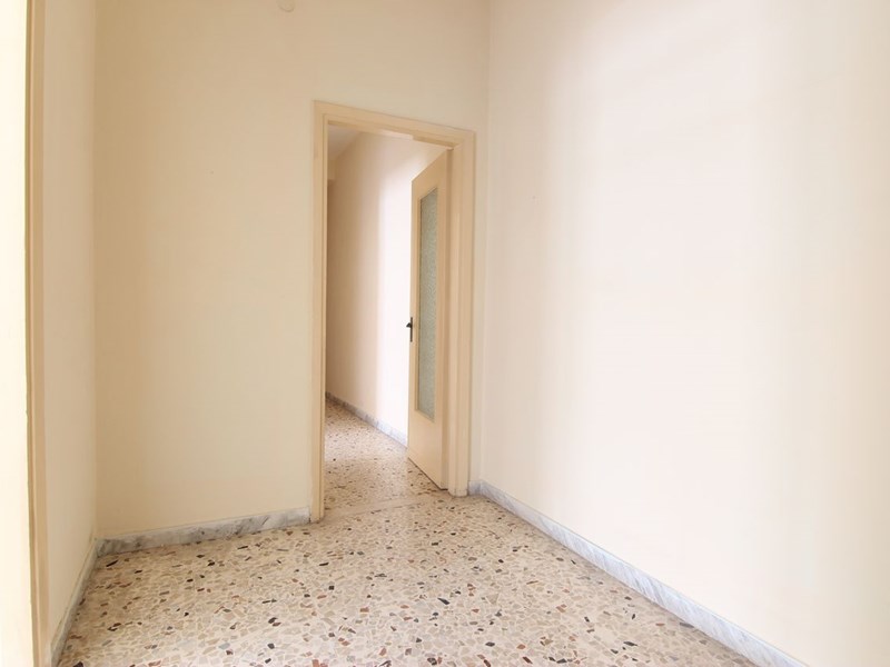 Trilocale in Vendita a Siracusa, zona viale Zecchino, 63'000&euro;, 114 m²
