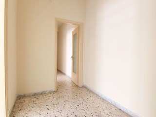 Trilocale in Vendita a Siracusa, zona viale Zecchino, 63'000&euro;, 114 m²