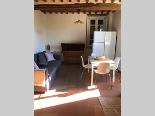 Trilocale in Affitto a Pietrasanta, zona Centro storico, 850€, 50 m², arredato