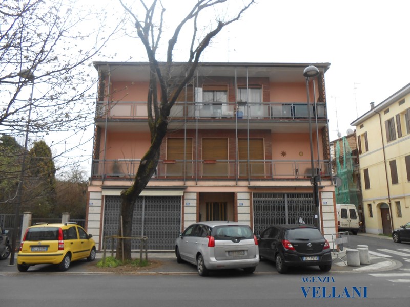 Villa in Vendita a Carpi, 370'000€, 500 m²