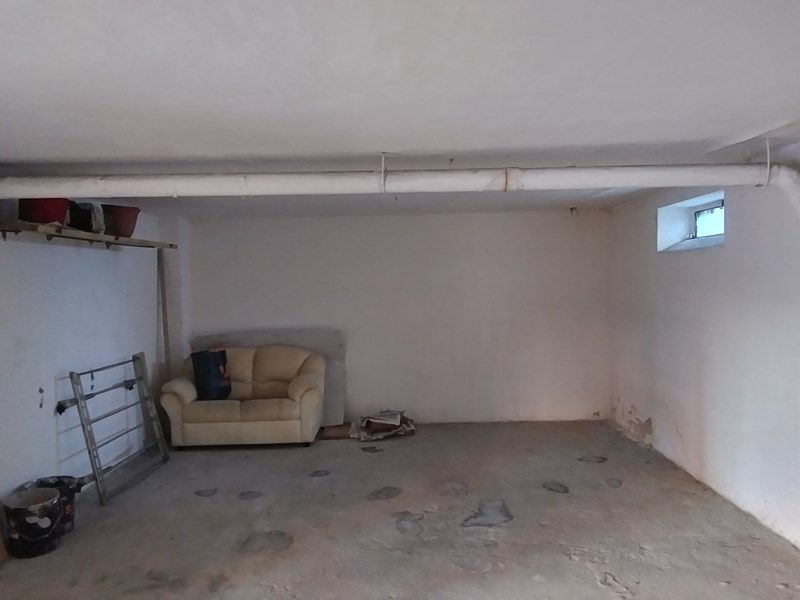 Magazzino in Vendita a Piacenza, zona Via Rogerio, 20'000€, 35 m²