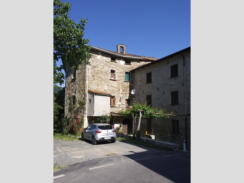 Rustico in Vendita a Corte Brugnatella, zona Casaldrino, 45'000€, 80 m²