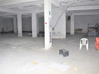 Box in Affitto a Sciacca, 1'500€, 700 m²